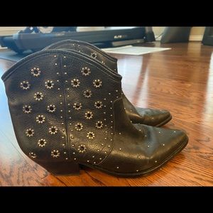 Leather boots Schutz